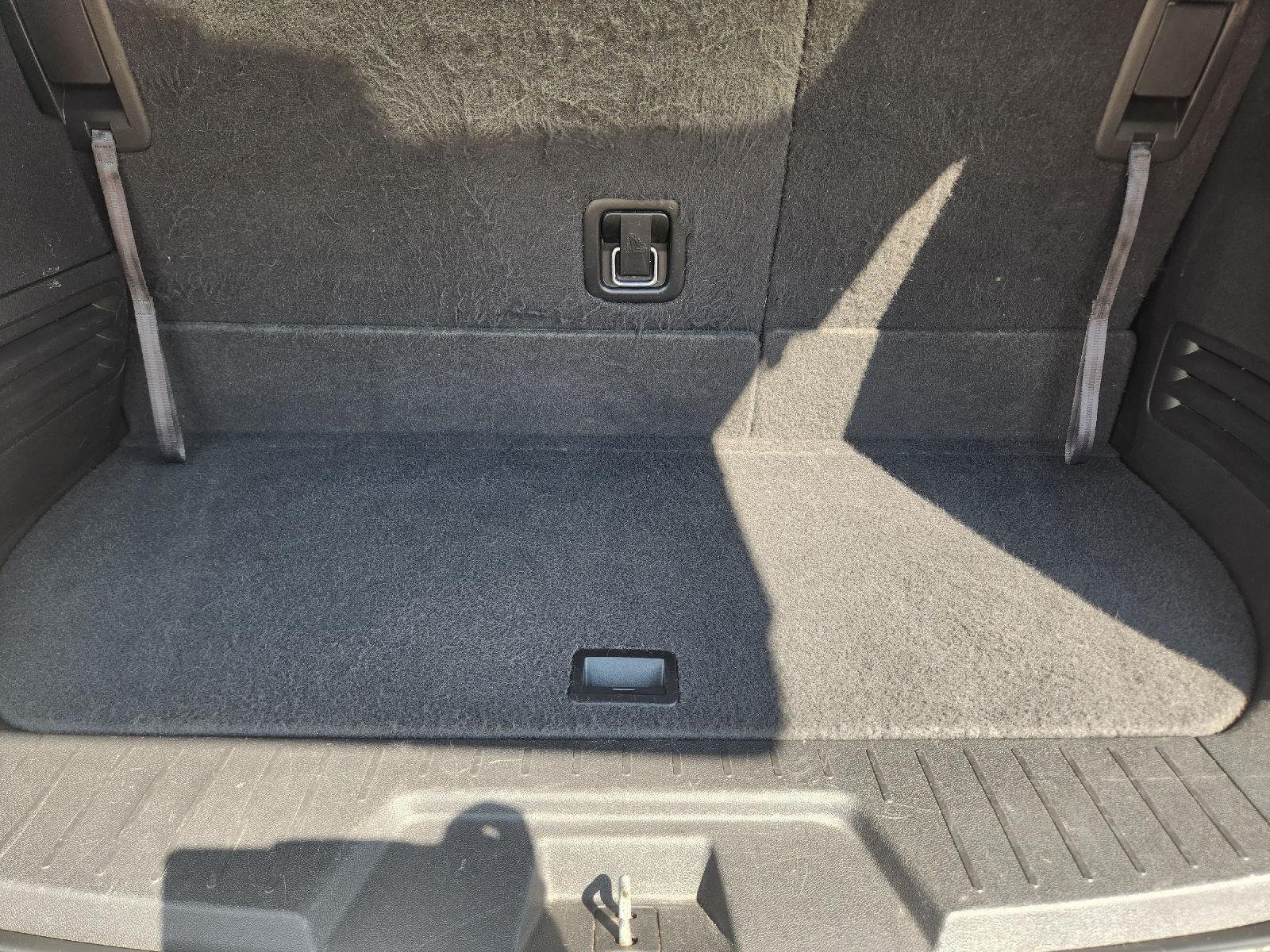 Used 2015 White Chevrolet LTZ image 34