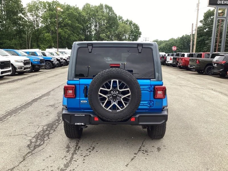 New 2026 Hydro Blue Pearl-Coat Exterior Paint Jeep Sahara image 6
