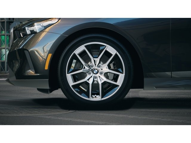 New 2027 Dark Graphite Metallic BMW  image 7