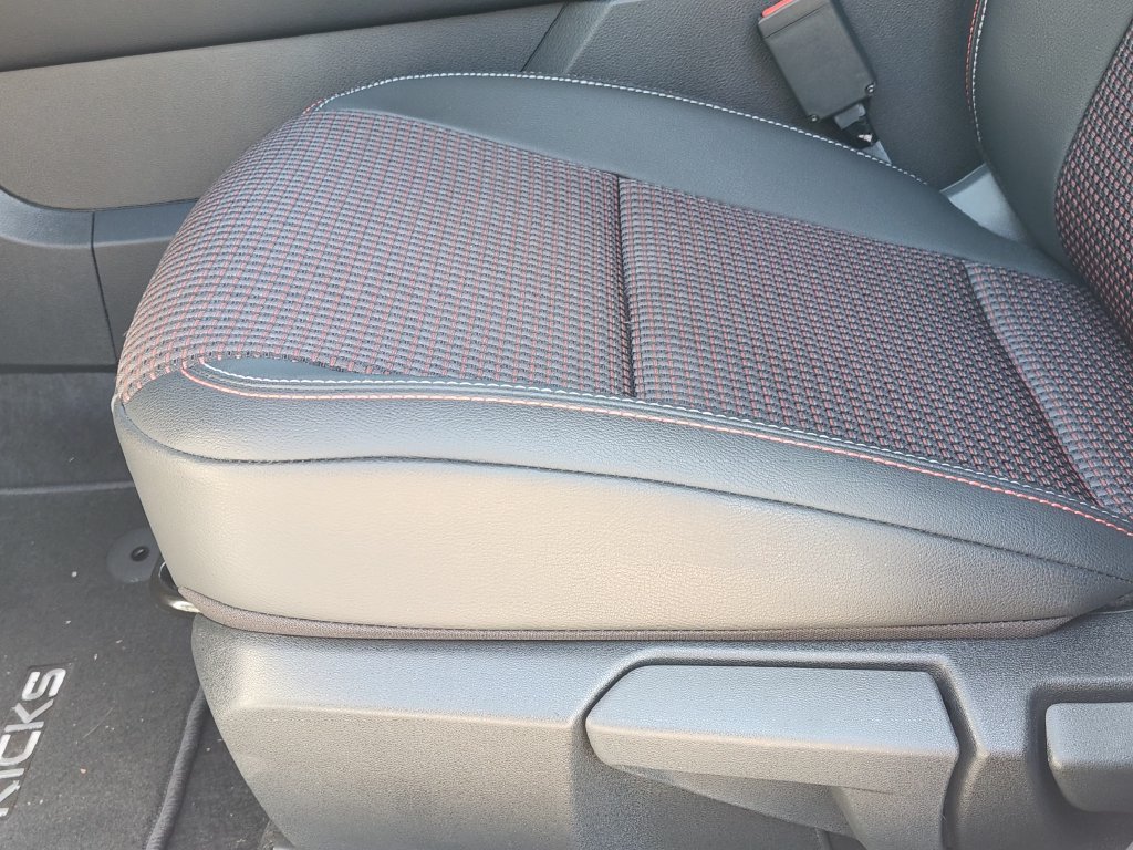 2026 Nissan KICKS SR - Photo 20