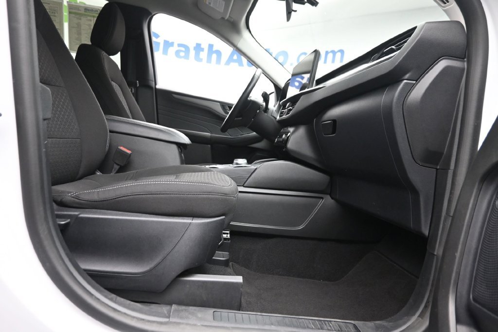 Used 2024 White Ford Active image 9