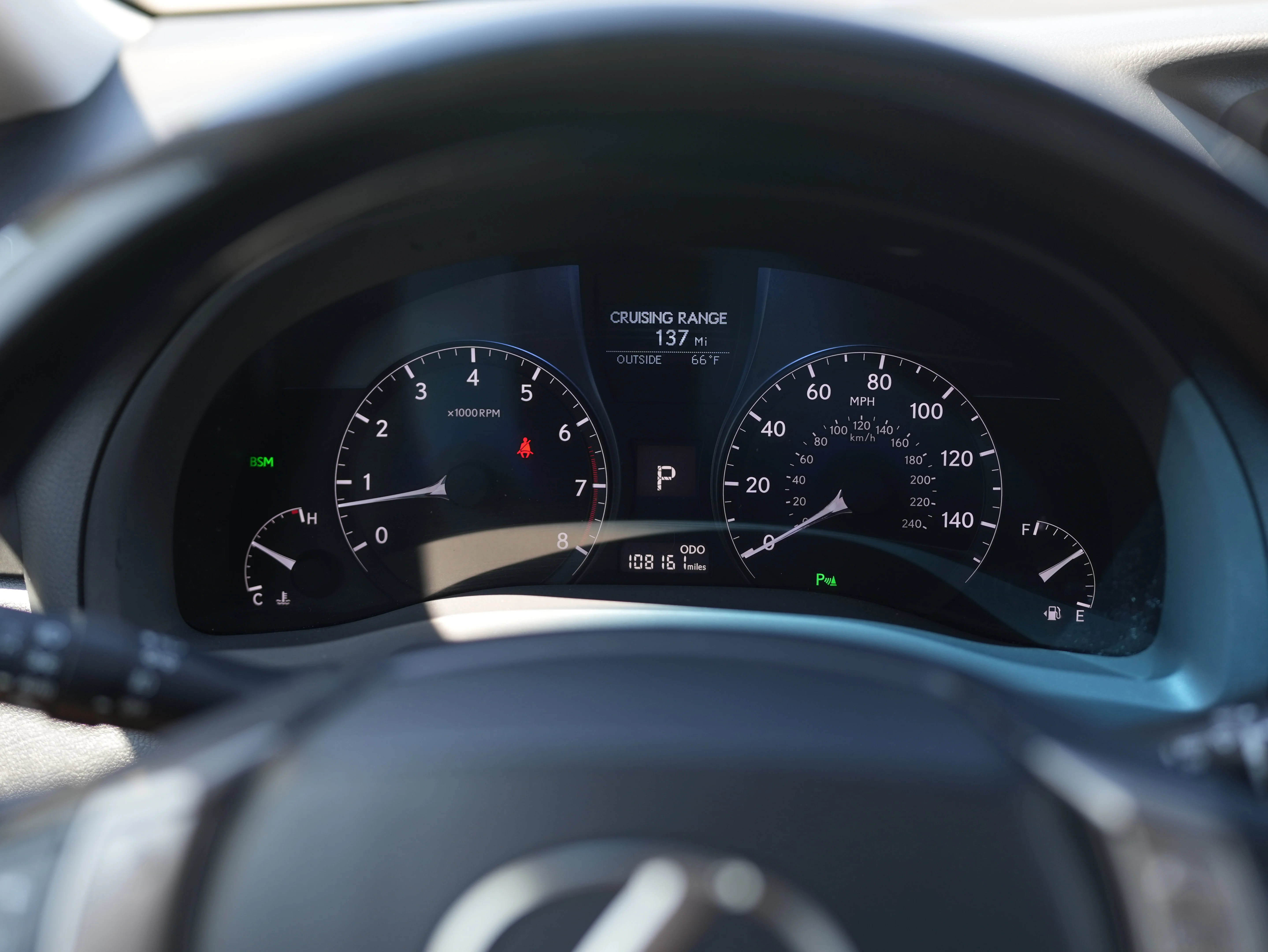 Used 2013 Black Lexus  image 13