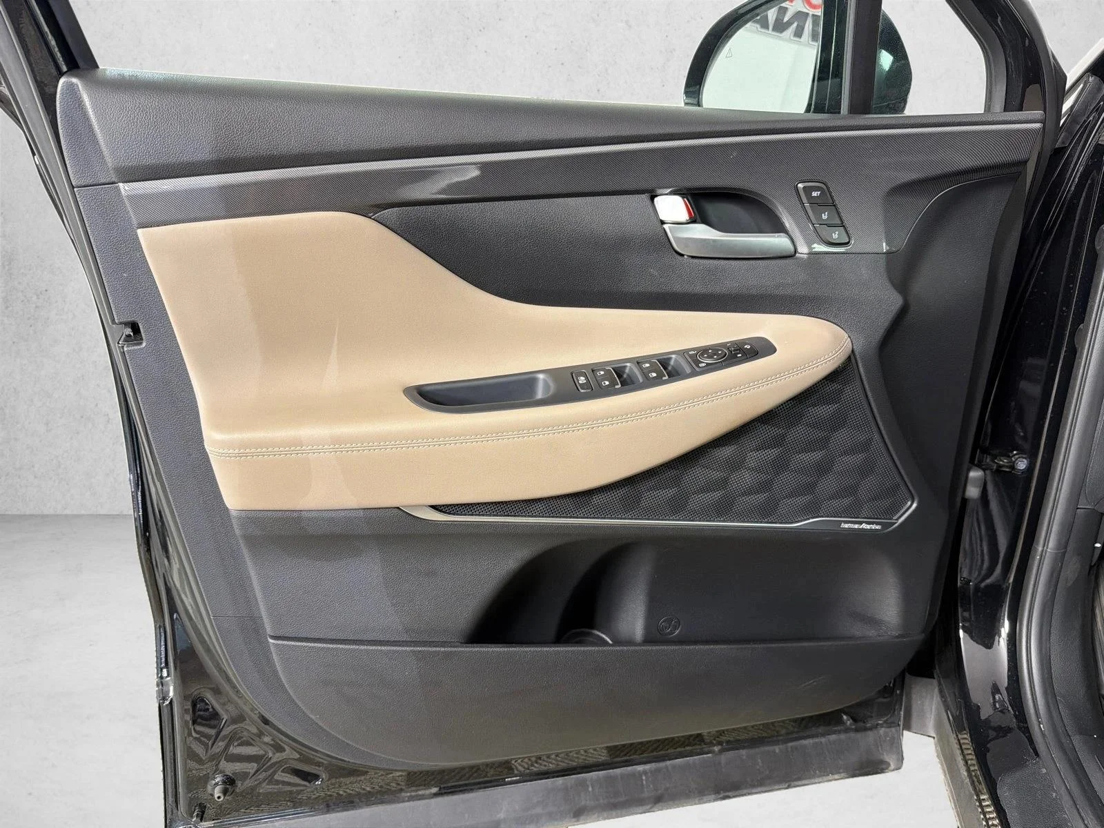 Used 2023 Black Hyundai Limited image 12