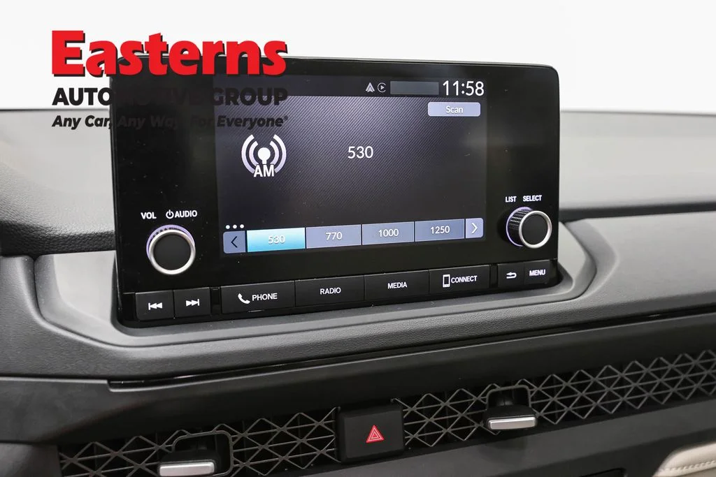 Used 2025 Red Honda SE image 18