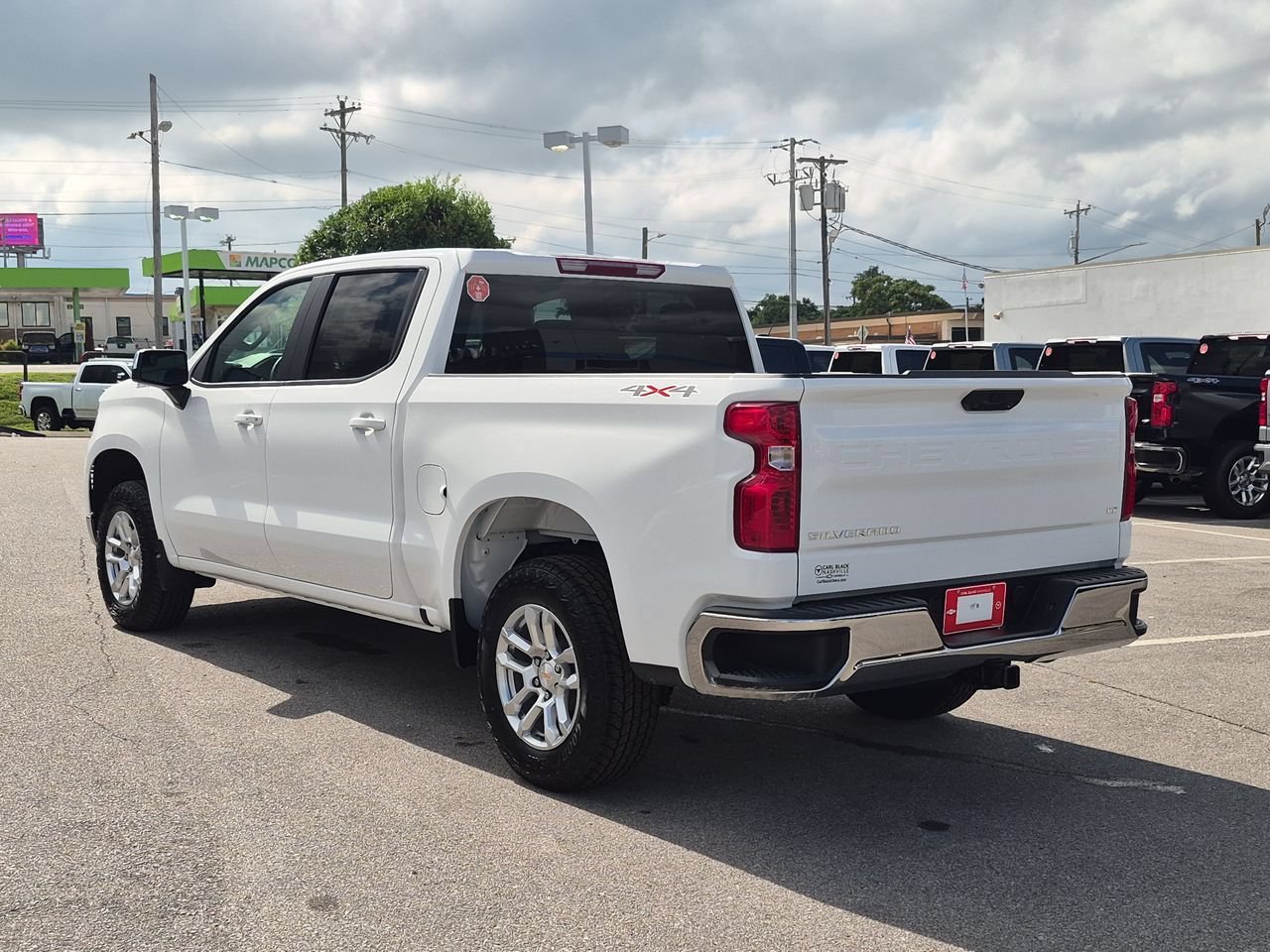 New 2026 Summit White Chevrolet LT (2FL) image 6