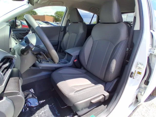 New 2026 CRYSTAL WHITE PEARL Subaru Base image 11