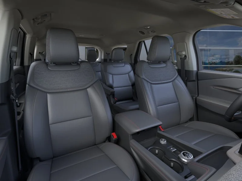 New 2025 Star White Metallic Tri-Coat Ford Active image 10