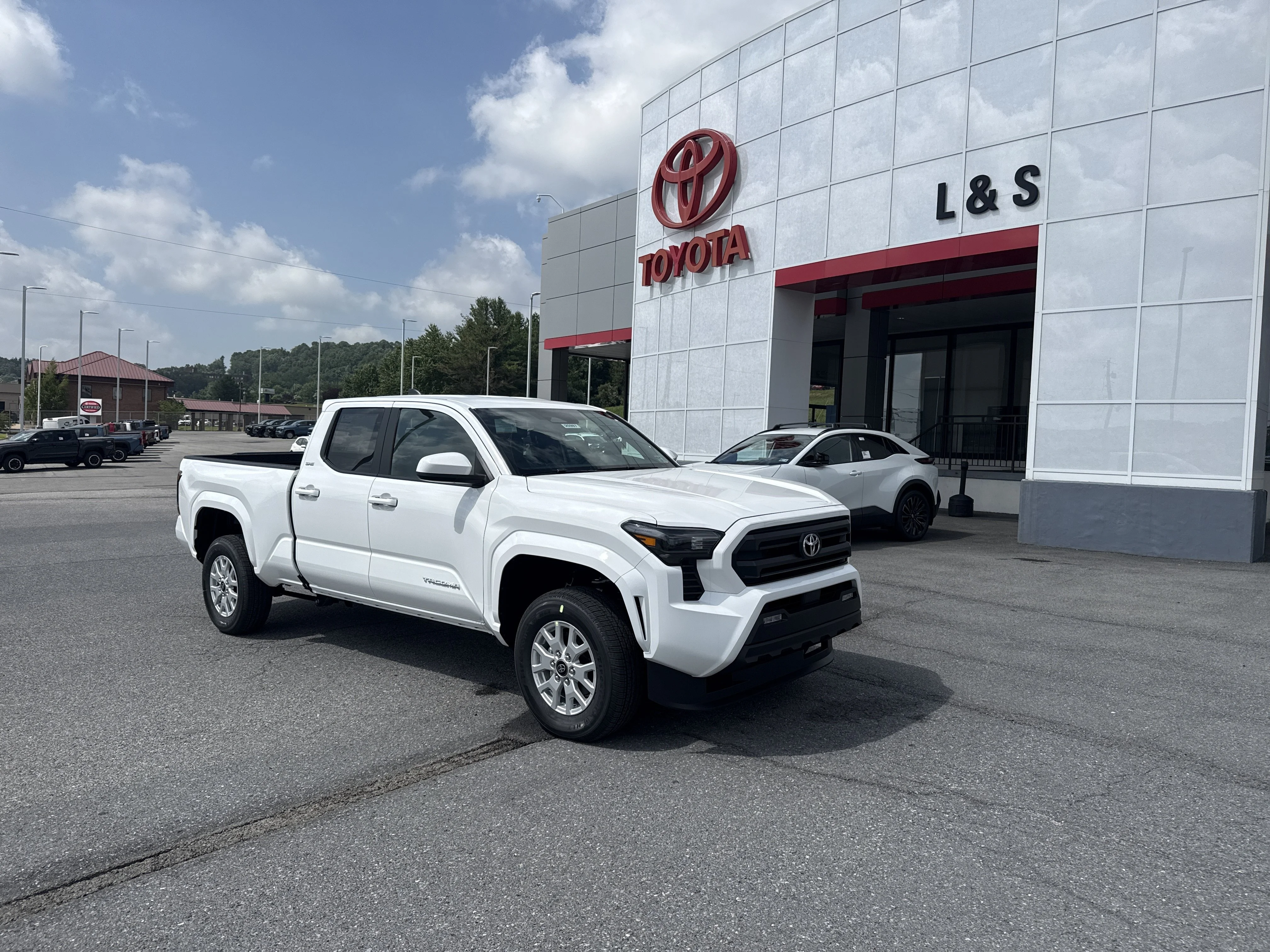 New 2026 Ice Cap Toyota SR5 image 1