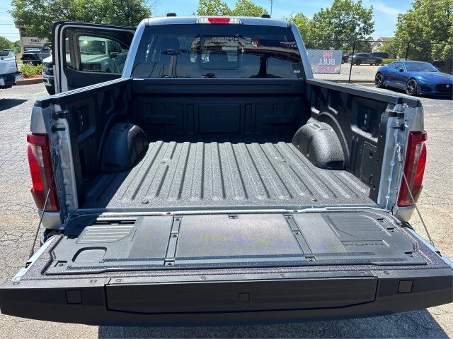New 2026 Iconic Silver Metallic Ford XLT image 32
