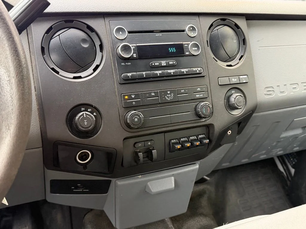 Used 2016 White Ford XL image 8