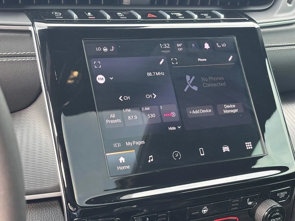 Used 2023 White Jeep Altitude X image 4