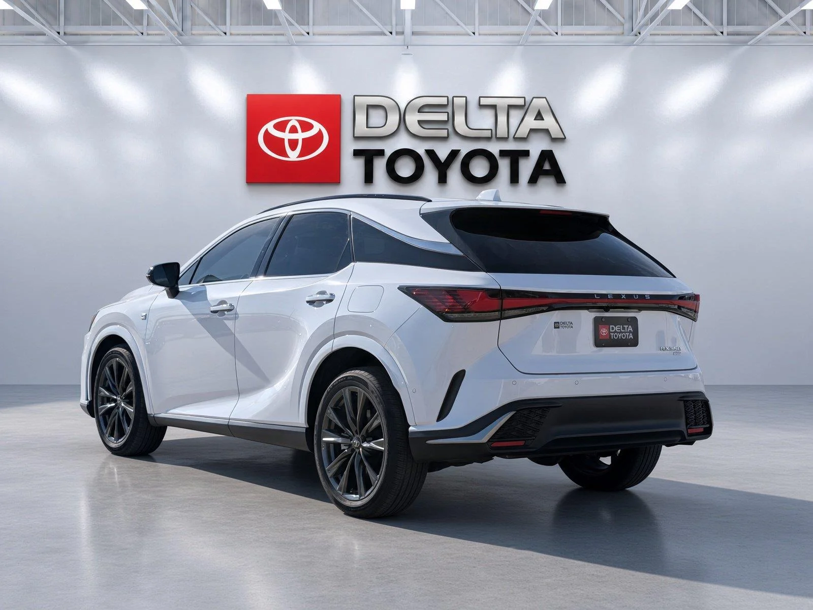Used 2024 Ultra White Lexus RX 350 F SPORT Handling image 3