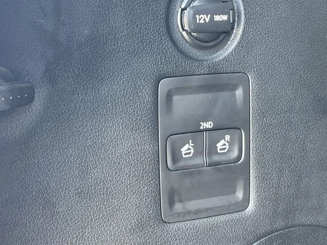 Used 2025 White Hyundai SEL image 42