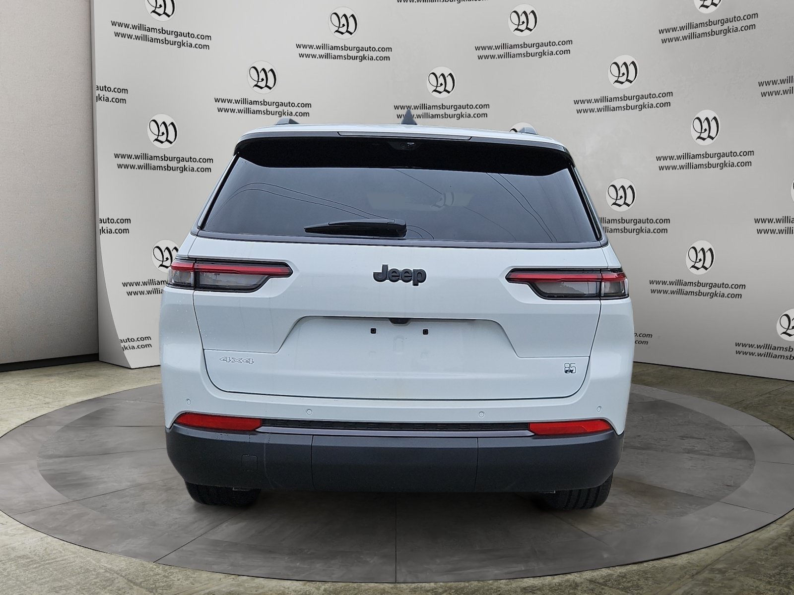New 2026 Bright White Clear-Coat Exterior Paint Jeep  image 4