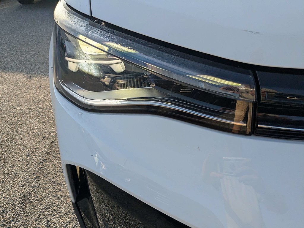 2025 Volkswagen Taos SE - Photo 10