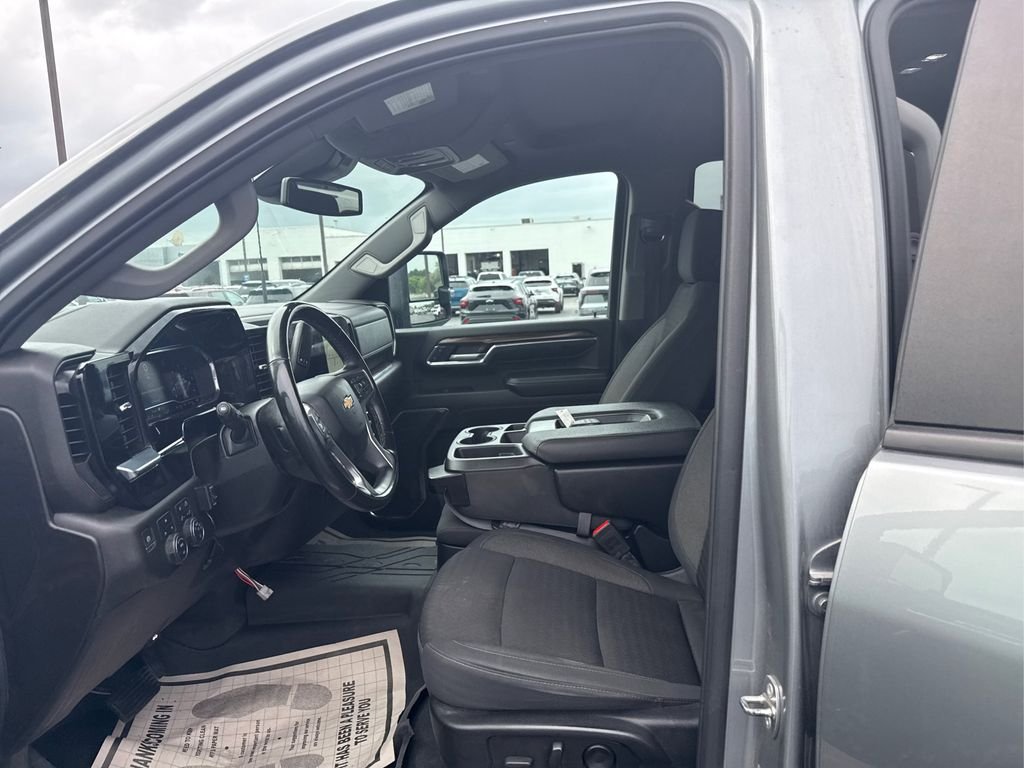 Used 2024 Sterling Gray Metallic Chevrolet LT image 19