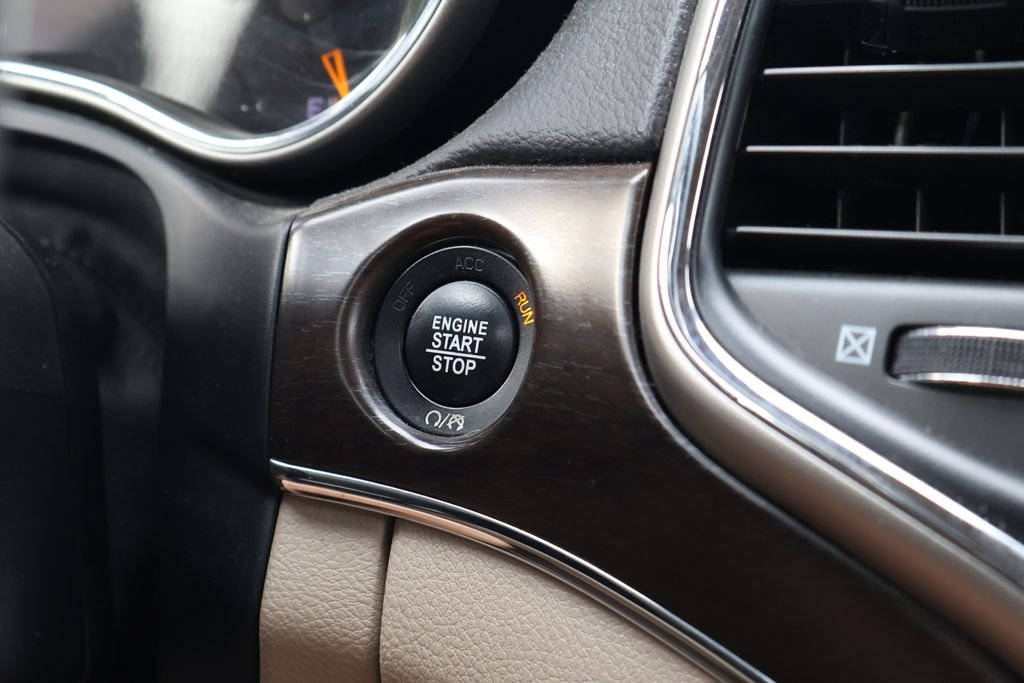 Used 2017 White Jeep Limited image 30