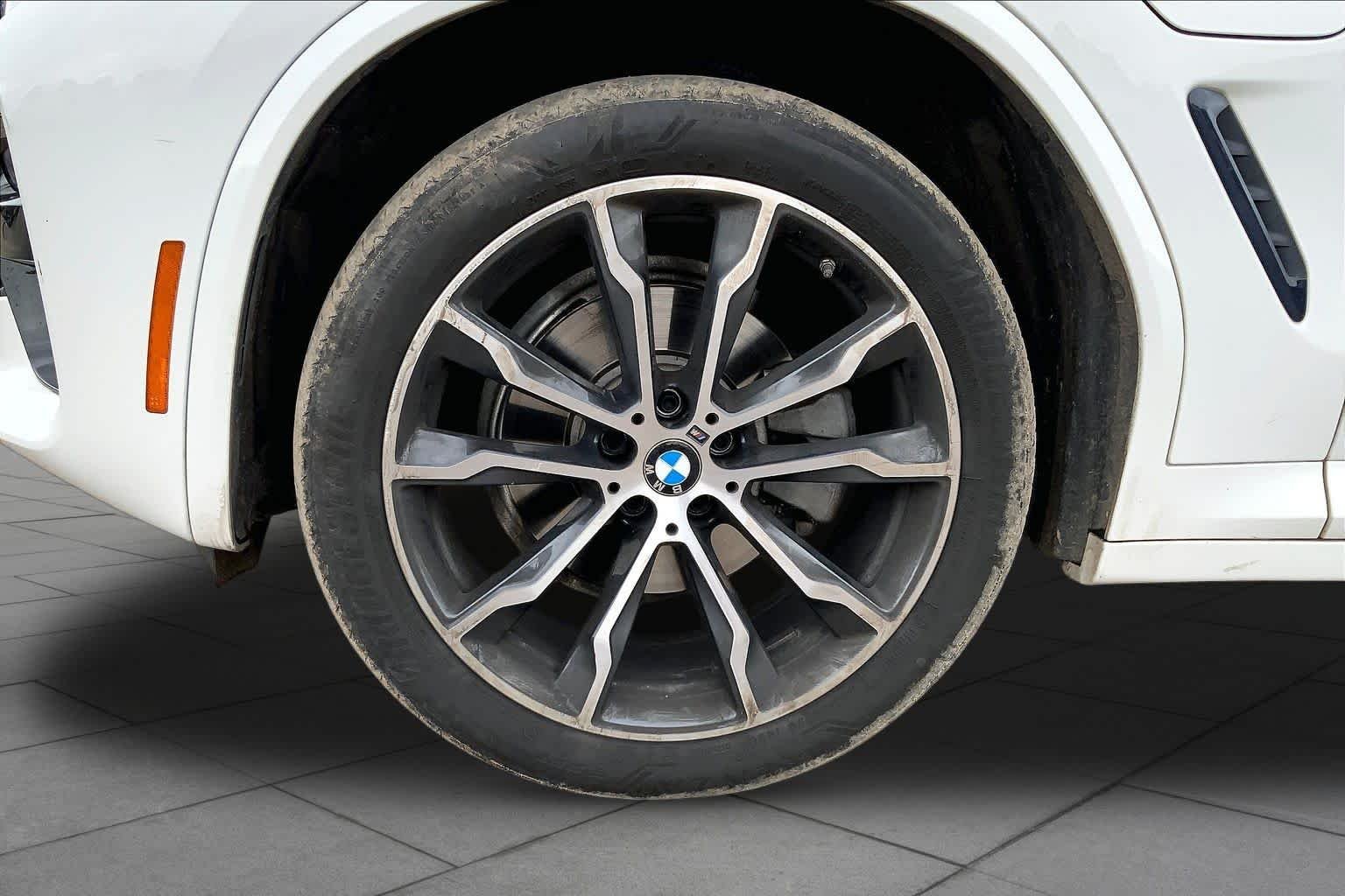 Used 2021 Alpine White BMW xDrive30e image 10