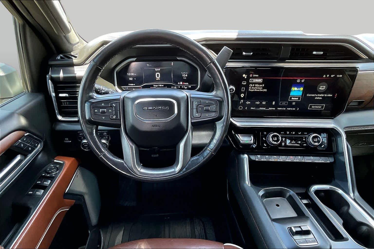 Used 2024 White Frost Tricoat GMC Denali Ultimate image 6