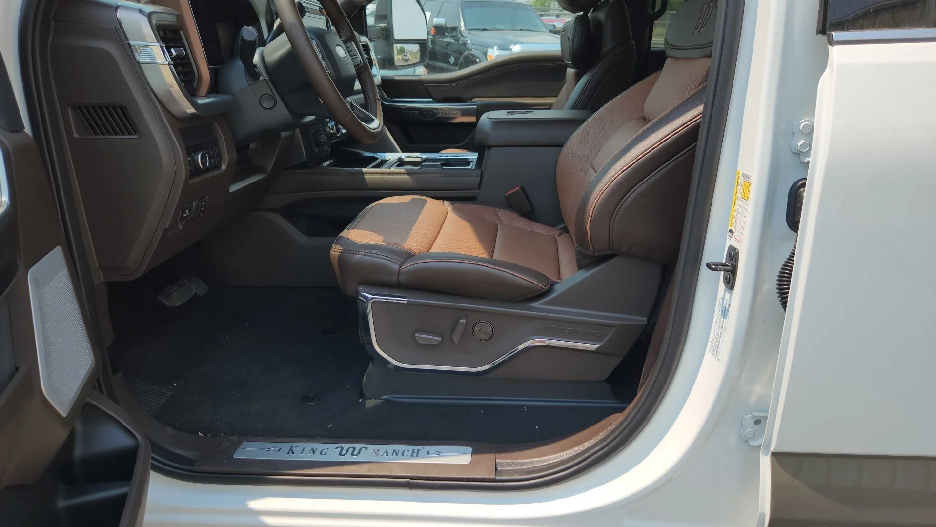 New 2026 Star White Metallic Tri-Coat Ford King Ranch image 13