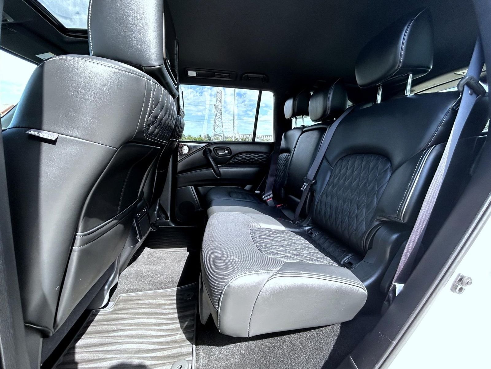 Used 2023 White INFINITI Sensory image 20