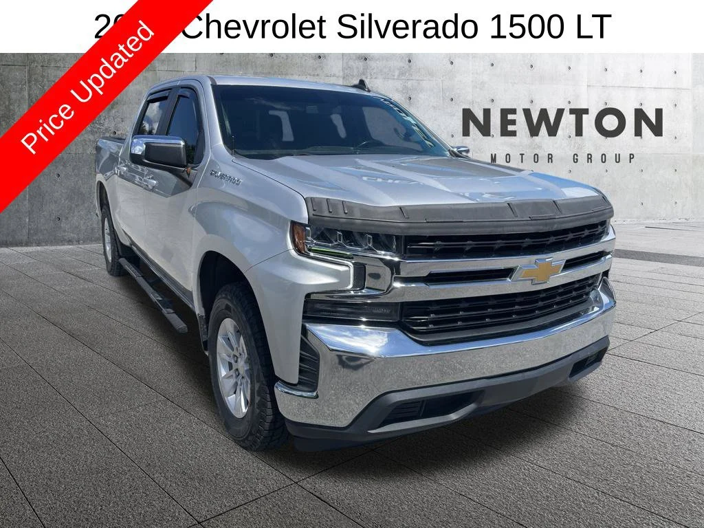Used 2022 SILVER ICE METALLIC Chevrolet LT image 1