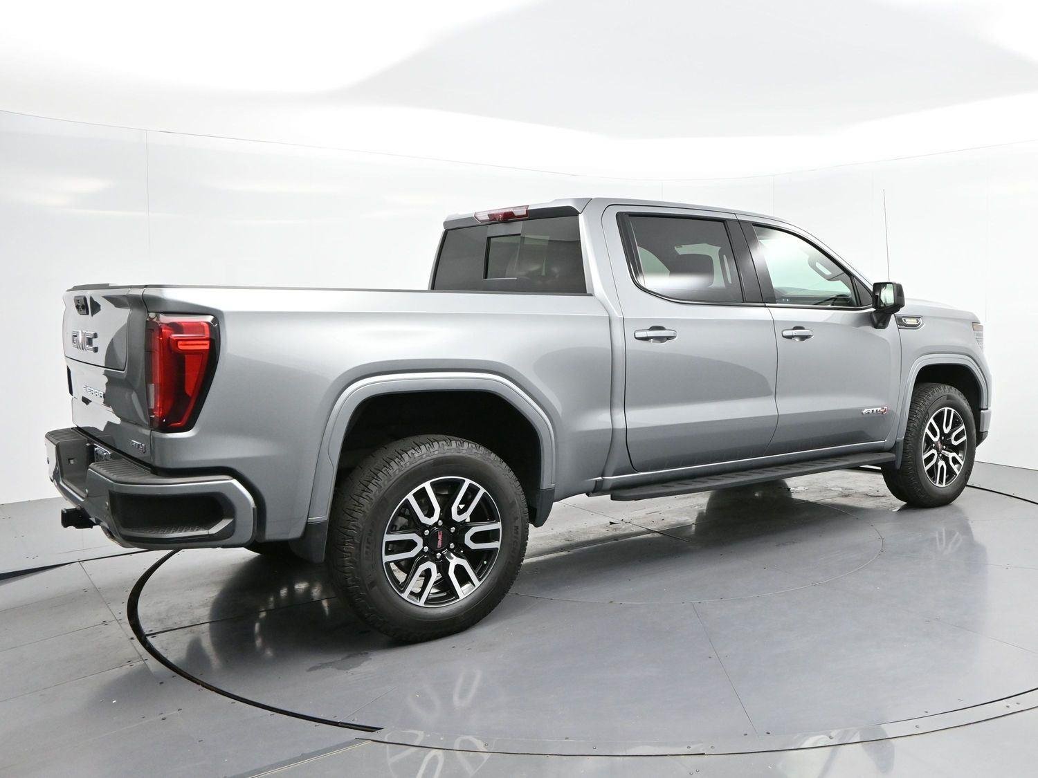 Used 2024 Sterling Metallic GMC AT4 image 7