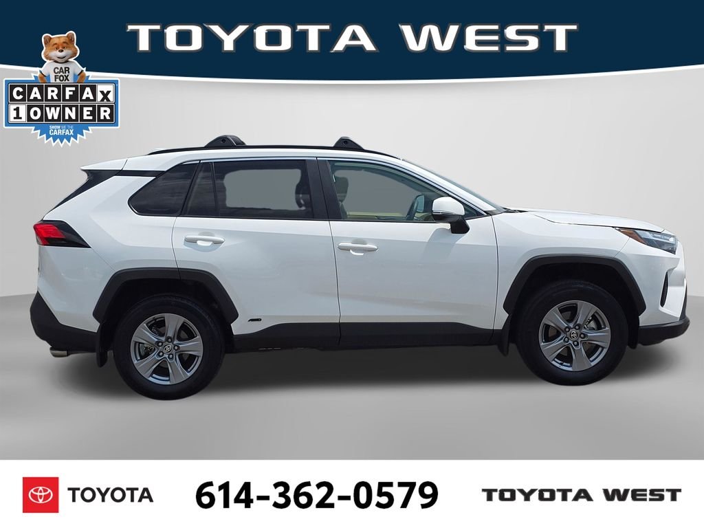 Used 2025 White Toyota XLE image 5