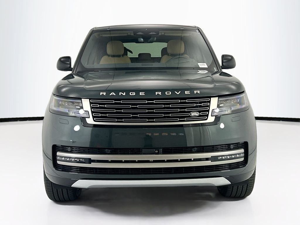 New 2026 Belgravia Green Land Rover SE image 2