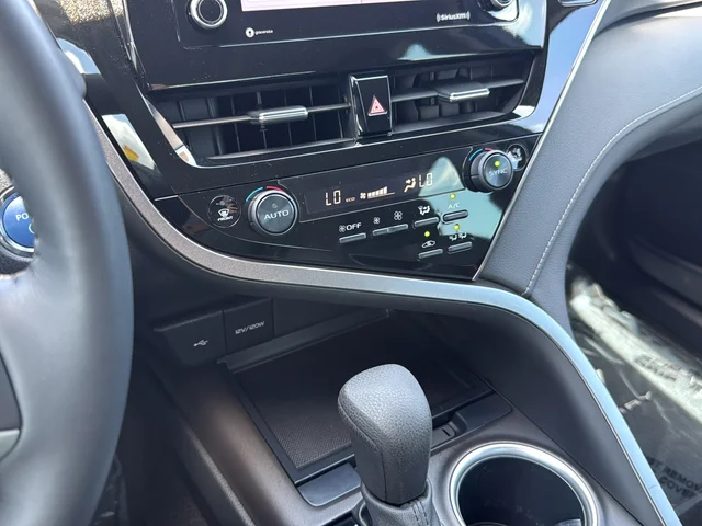 Used 2022 Gray Toyota LE image 33