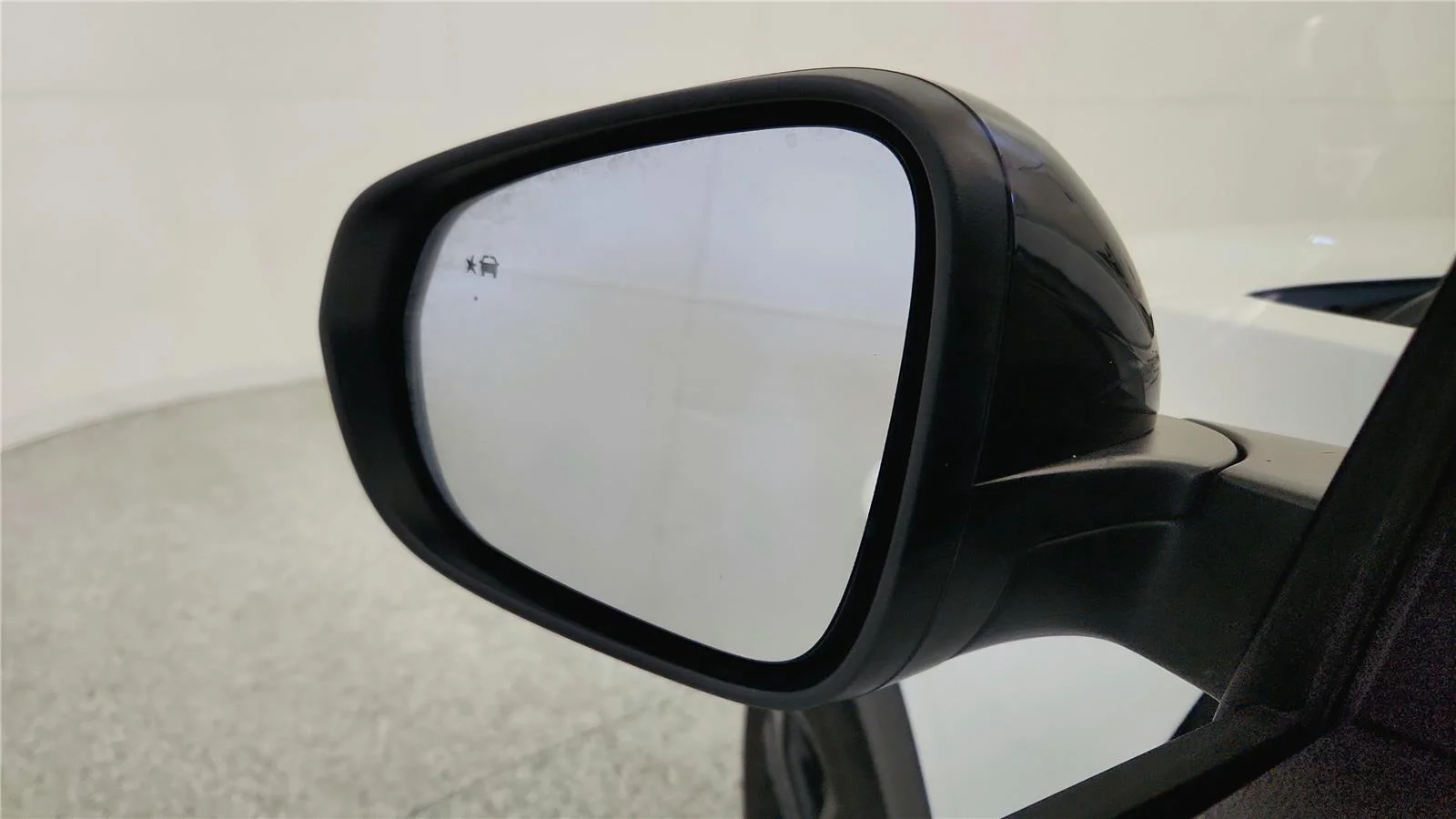 Used 2025 Summit White Chevrolet ACTIV image 24