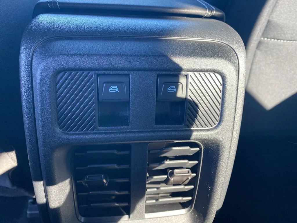 2025 Ford Bronco 4-Door Base - Photo 37