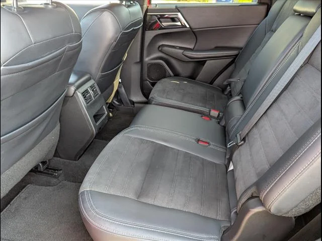 Used 2024 Red Diamond P62 Mitsubishi SE image 9