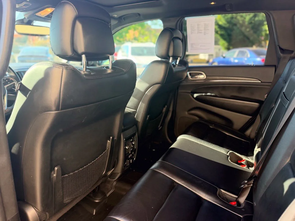 Used 2018 True Blue Pearlcoat Jeep Limited image 19