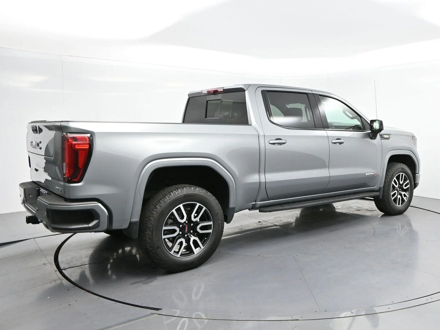 Used 2024 Sterling Metallic GMC AT4 image 7