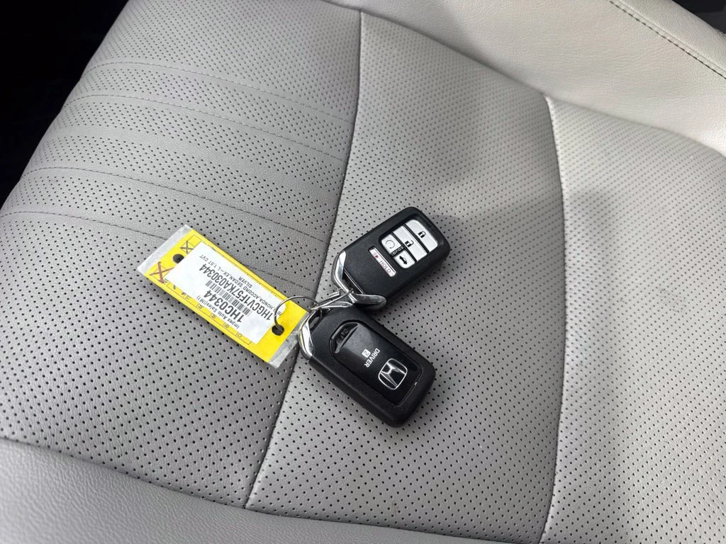 Used 2019 Silver Honda EX-L image 33