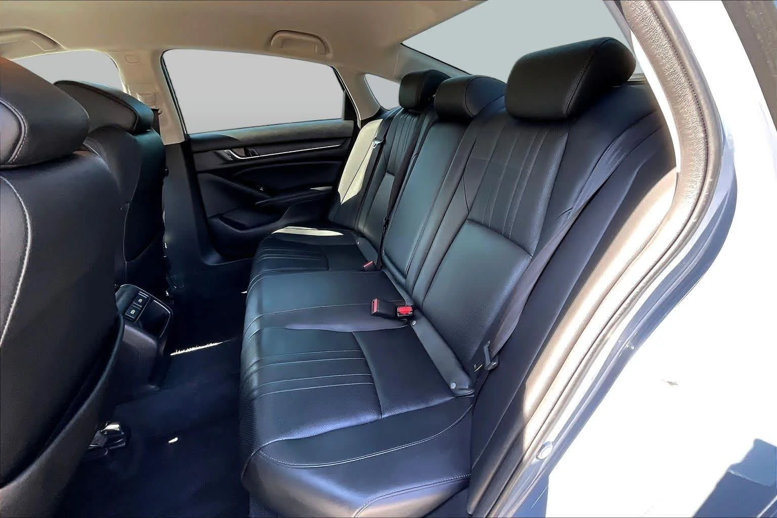 Used 2022 Sonic Gray Pearl Honda Sport SE image 19