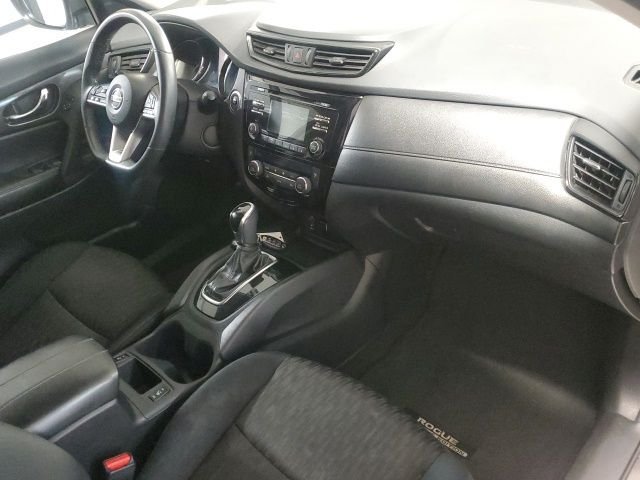 Used 2017 Gray Nissan SV image 25