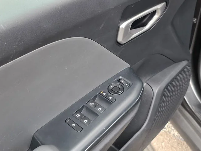Used 2025 Gray Kia LXS image 17