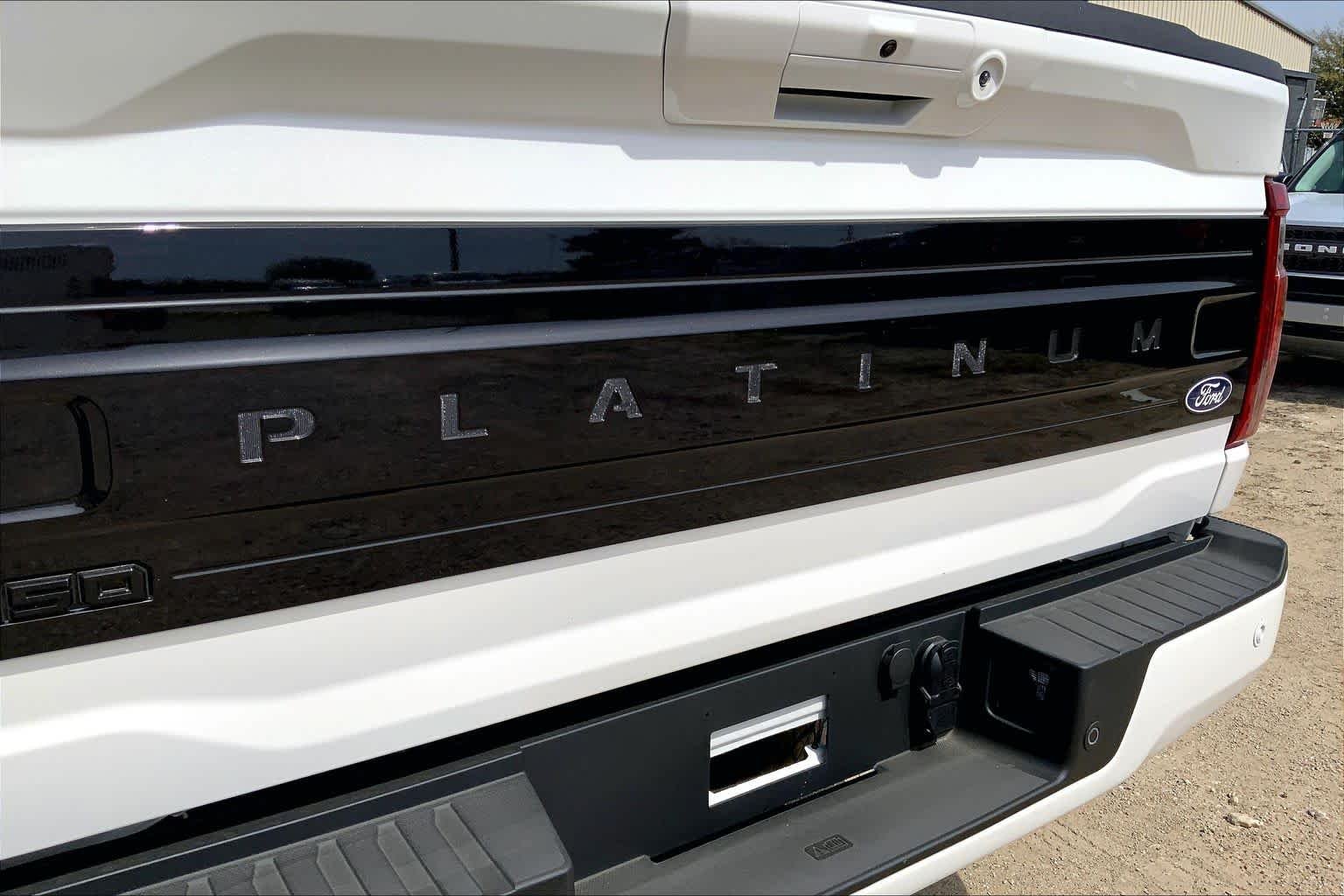 New 2026 Star White Metallic Tri-Coat Ford Platinum® image 15