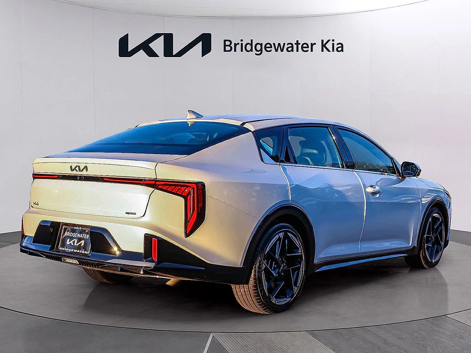 Certified Used 2025 Snow White Pearl Kia GT-Line image 5