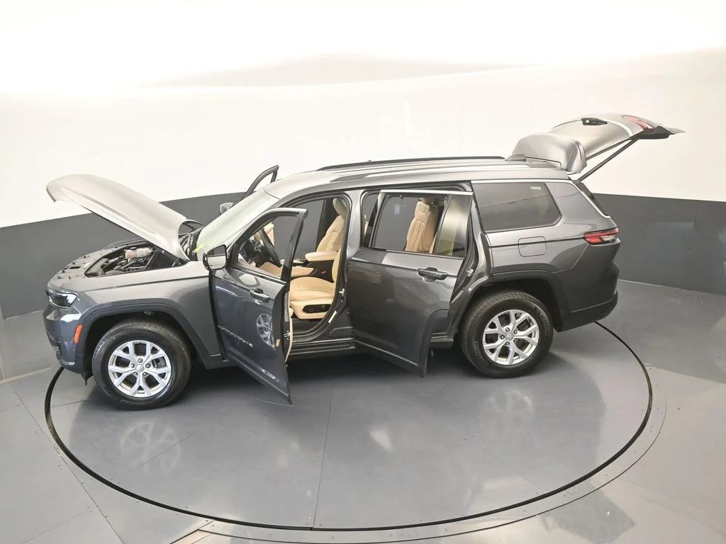 Used 2023 Baltic Gray Metallic Clearcoat Jeep Limited image 73