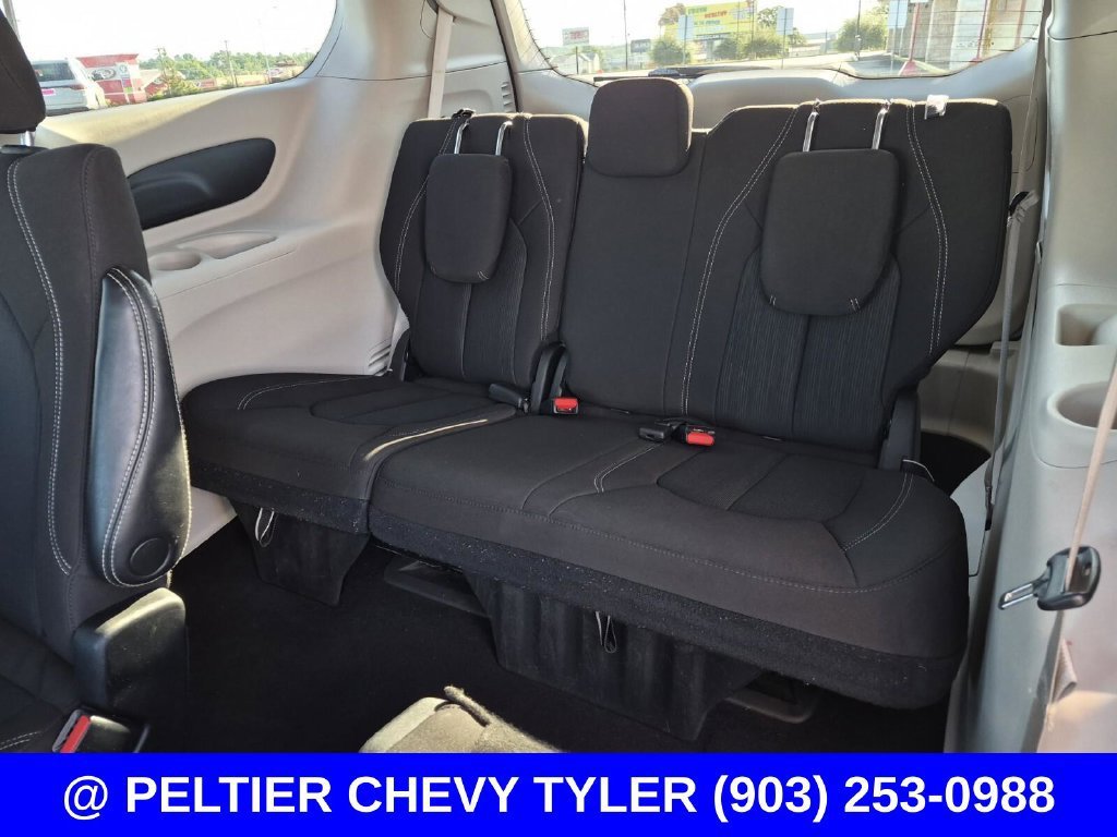 2023 Chrysler Voyager LX - Photo 37