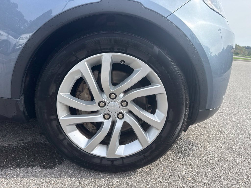 Used 2018 Byron Blue Metallic Land Rover HSE image 4