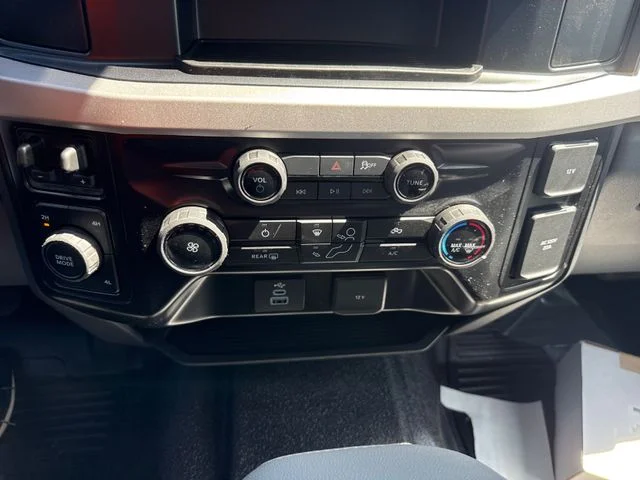 New 2026 Oxford White Ford F-350® XL image 28