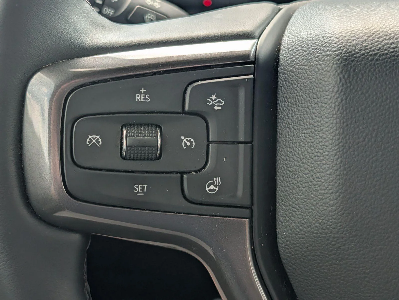 Used 2025 Black Chevrolet ZR2 image 25