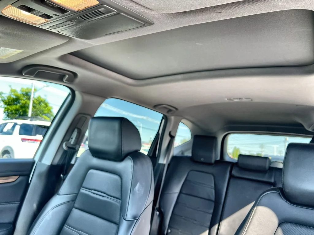 Used 2021 White Honda EX-L image 21
