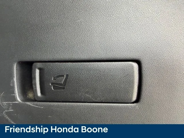 Used 2022 Gray Hyundai SEL image 38