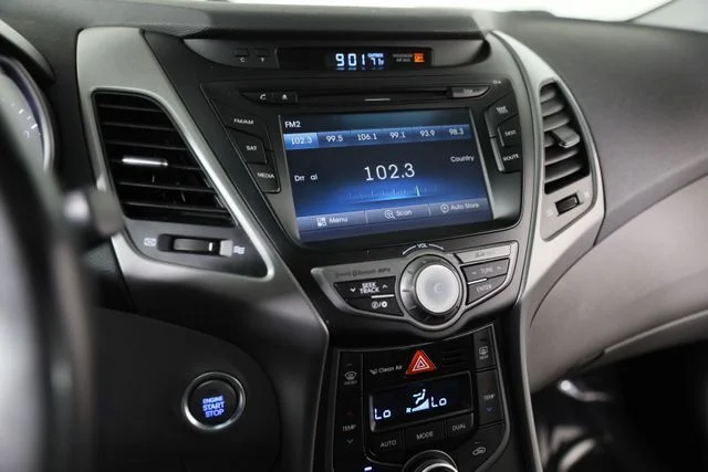 Used 2014 Red Hyundai Limited image 8