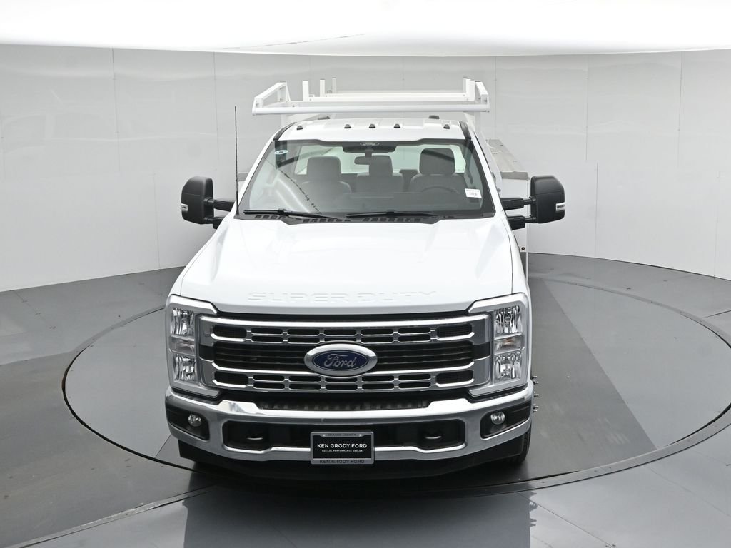 New 2025 Oxford White Ford XL image 42